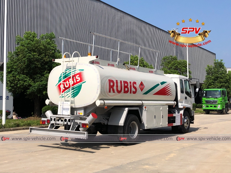 Right Back View of Fuel Tank Truck ISUZU